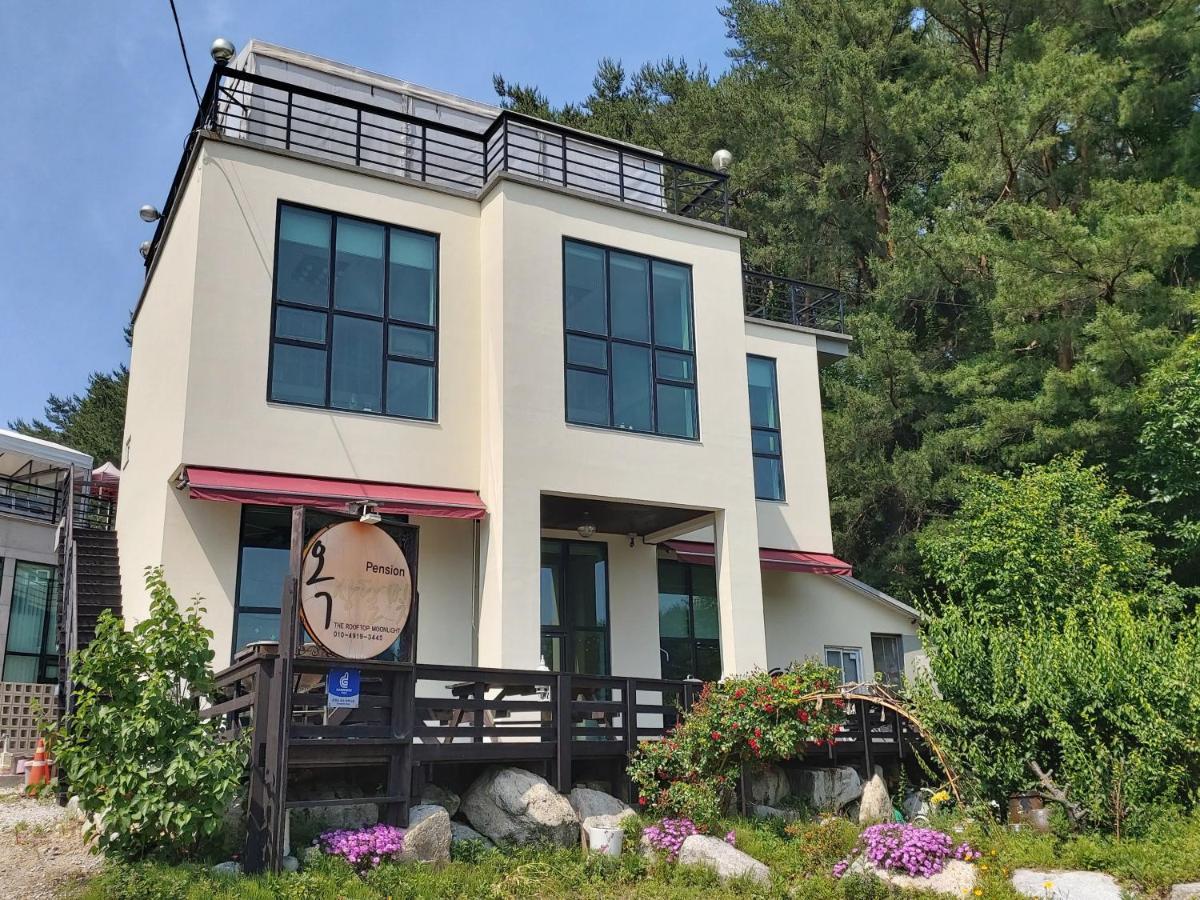 Rooftop Moonlight Pension Gangneung Exterior photo
